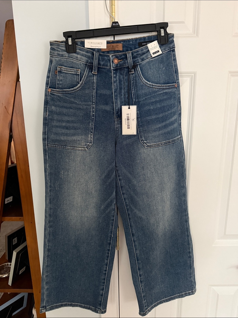 Judy Blue Mid-Wash Wide Leg Cropped Jeans